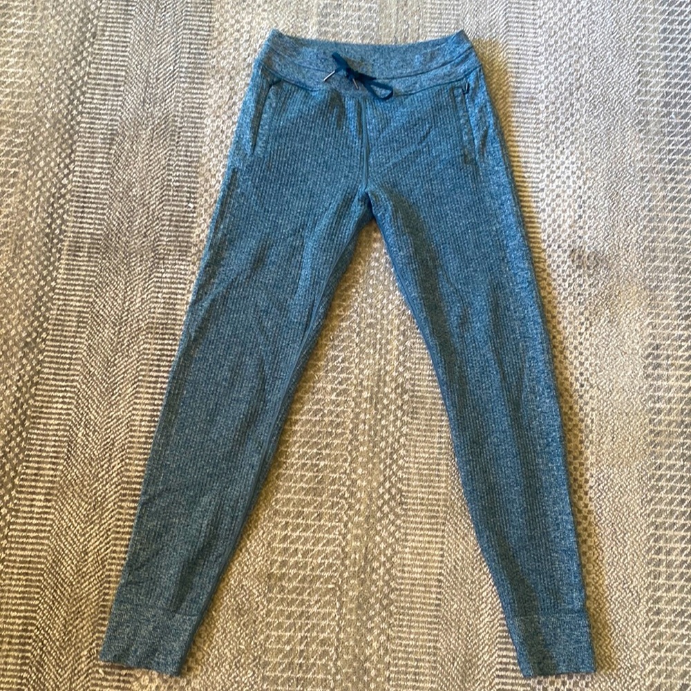 Lululemon engineered warmth joggers blue 4